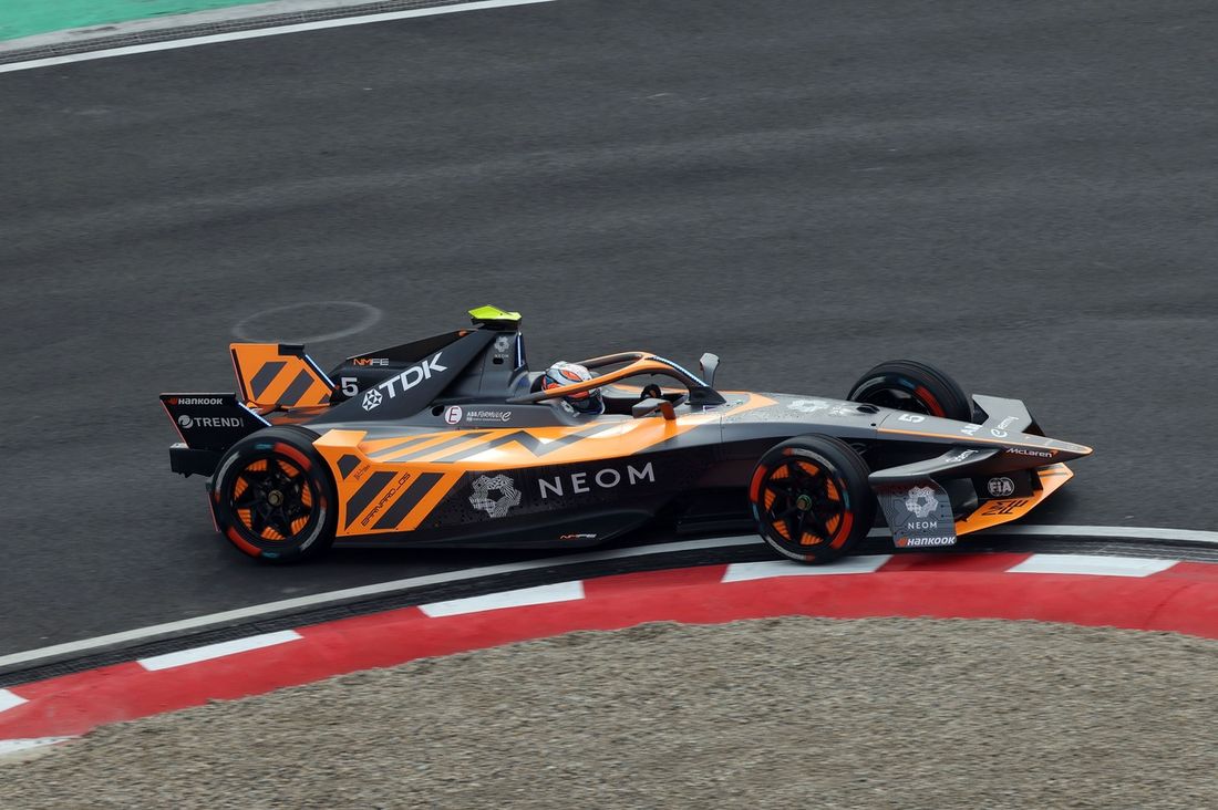 Taylor Barnard, Equipo NEOM McLaren de Fórmula E