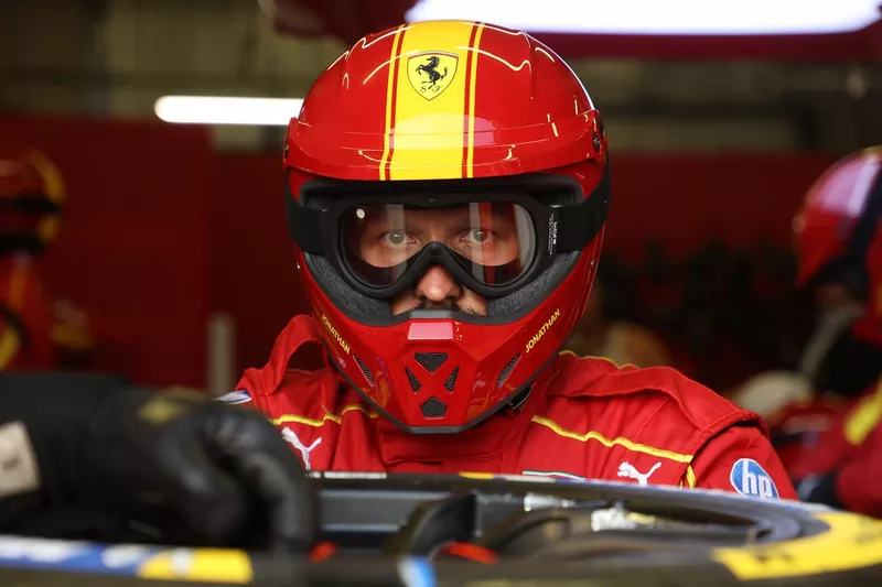 Mécanicien Ferrari AF Corse