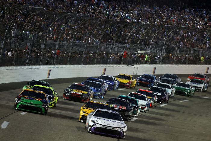 Bubba Wallace, 23XI Racing Toyota, Tyler Reddick, 23XI Racing Toyota