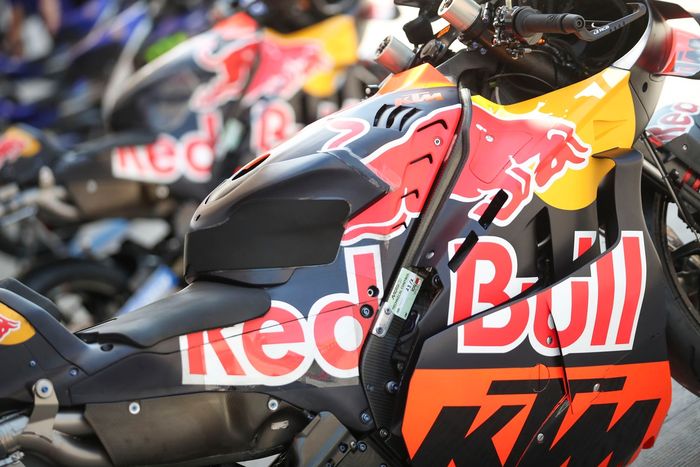Szczegóły motocykla Red Bull KTM Factory Racing