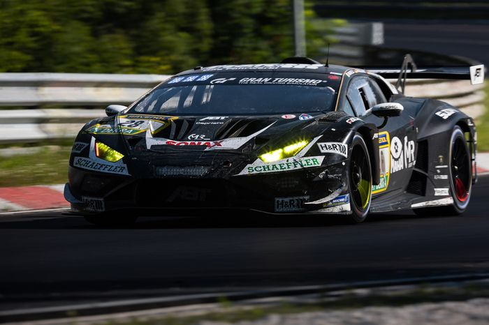 #28 ABT Sportsline Lamborghini Huracan GT3 EVO2: Marco Mapelli, Christian Engelhart, Luca Engstler