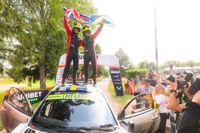 Winners Oliver Solberg, Elliott Edmondson, Toyota Gazoo Racing WRT Toyota GR Yaris Rally1