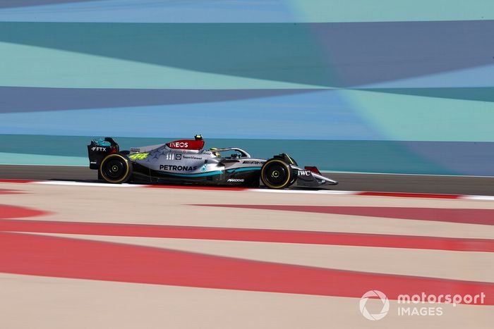 Lewis Hamilton, Mercedes W13