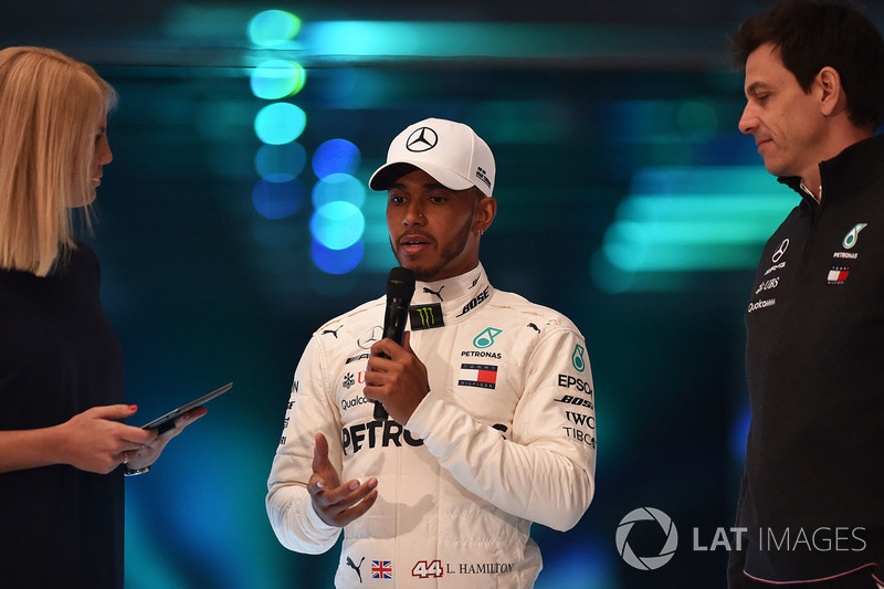 Lewis Hamilton, Mercedes AMG F1, Toto Wolff, directeur exécutif Mercedes AMG F1