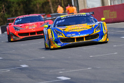 #39 TP 12 - Kessel Racing Ferrari 488 GT3: Piti Bhirombhakdi, Carlo Van Dam