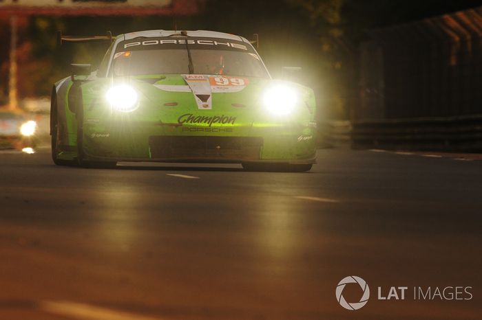 #99 Dempsey Proton Competition Porsche 911 RSR: Patrick Long, Tim Pappas, Spencer Pumpelly