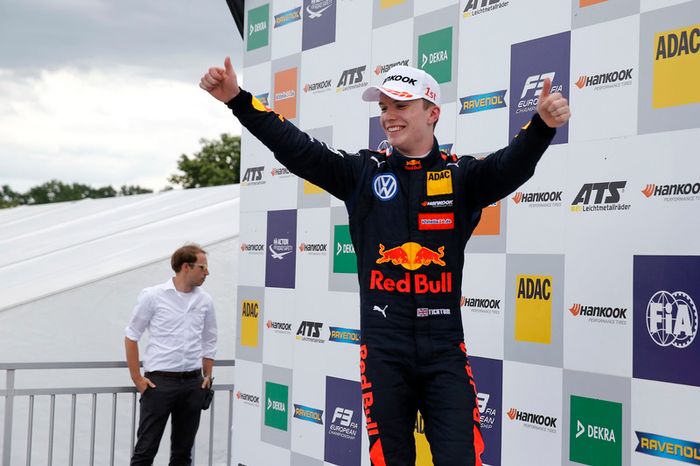 Podio: Dan Ticktum, Motopark Dallara F317 - Volkswagen