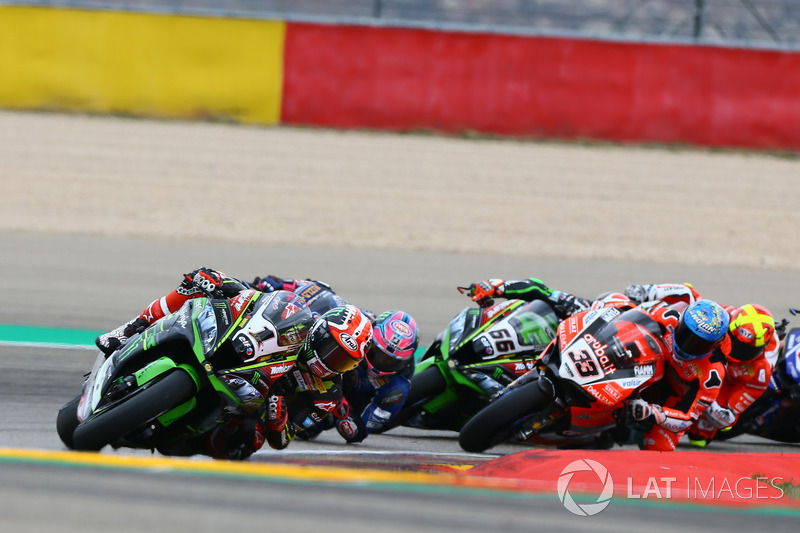 Jonathan Rea, Kawasaki Racing, al comando della gara