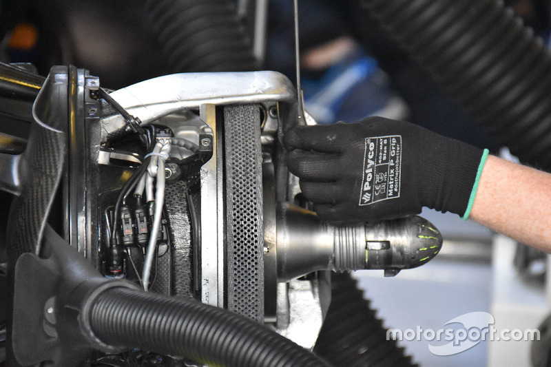 Williams FW40 brake disc detail