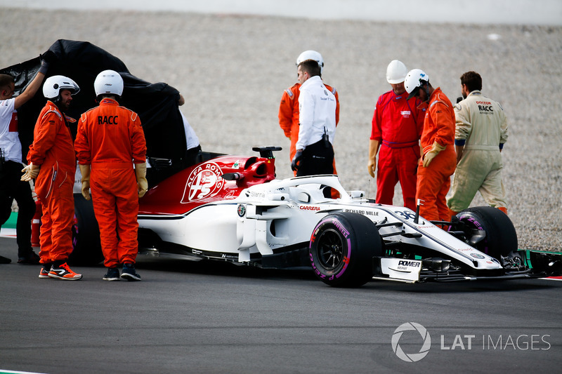 La monoposto di Antonio Giovinazzi, Sauber C37 viene recuperata