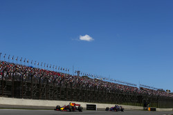 Даніель Ріккардо, Red Bull Racing RB13, Брендон Хартлі, Scuderia Toro Rosso STR12
