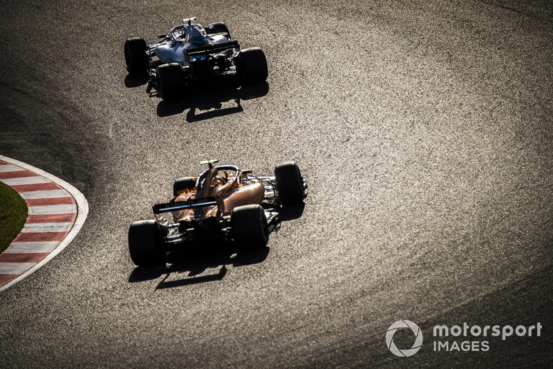Лэнс Стролл, Williams FW41, и Стоффель Вандорн, McLaren MCL33