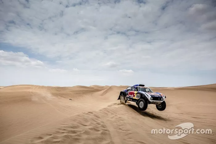 #300 X-Raid Mini JCW Team: Carloz Sainz, Lucas Cruz