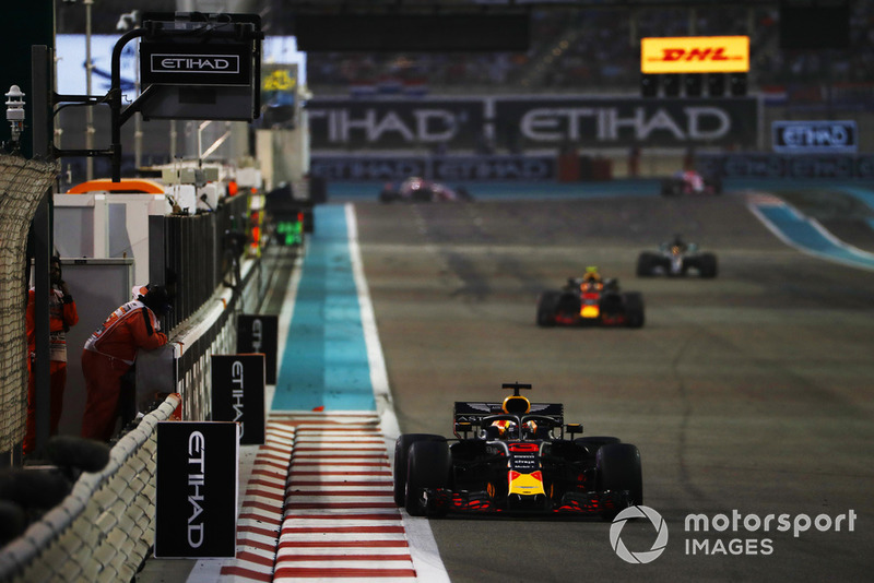 Daniel Ricciardo, Red Bull Racing RB14, Max Verstappen, Red Bull Racing RB14