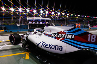 Lance Stroll, Williams FW41, quitte le garage