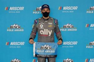 Pole Award winner Alex Bowman, Hendrick Motorsports, Chevrolet Camaro Ally