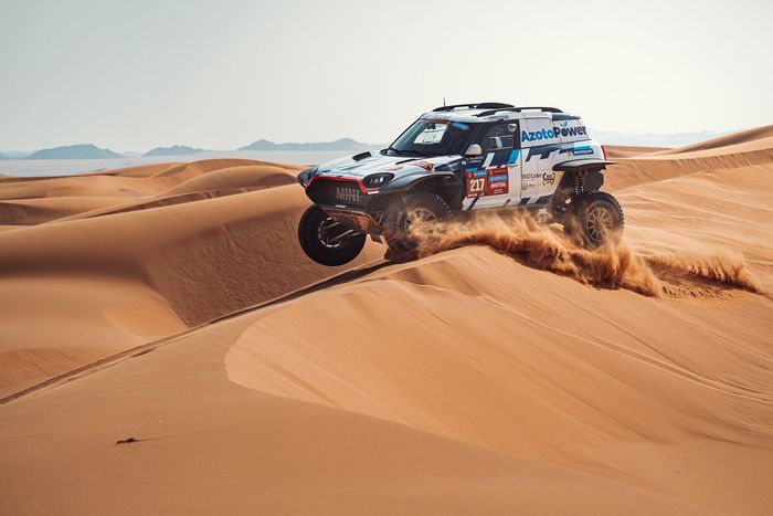 #217 X-raid Mini JCW Team Mini John Cooper Works Rally Plus: Krzysztof Hołowczyc, Łukasz Kurzeja