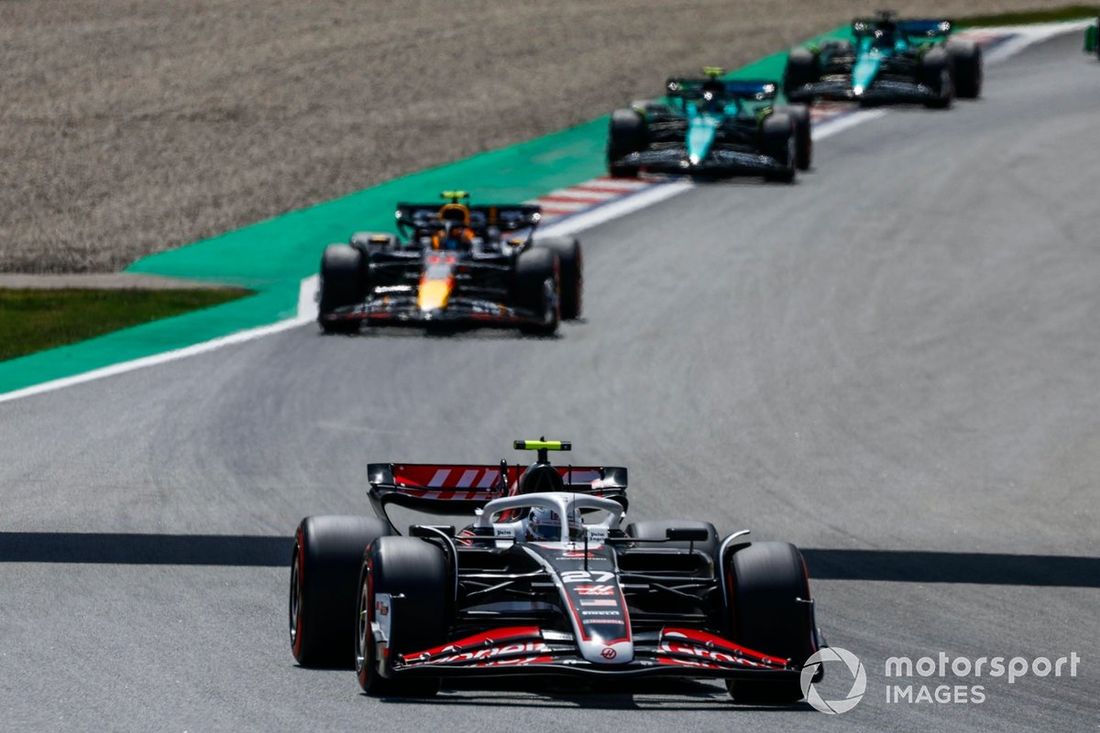 Nico Hulkenberg, Haas VF-24, Sergio Perez, Red Bull Racing RB20, Fernando Alonso, Aston Martin AMR24