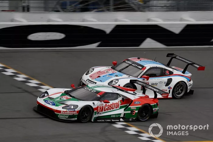 #67 Ford Chip Ganassi Racing Ford GT, GTLM: Ryan Briscoe, Richard Westbrook, Scott Dixon, #912 Porsche GT Team Porsche 911 RSR, GTLM: Mathieu Jaminet, Earl Bamber, Laurens Vanthoor