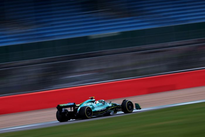 Sebastian Vettel, Aston Martin AMR22  
