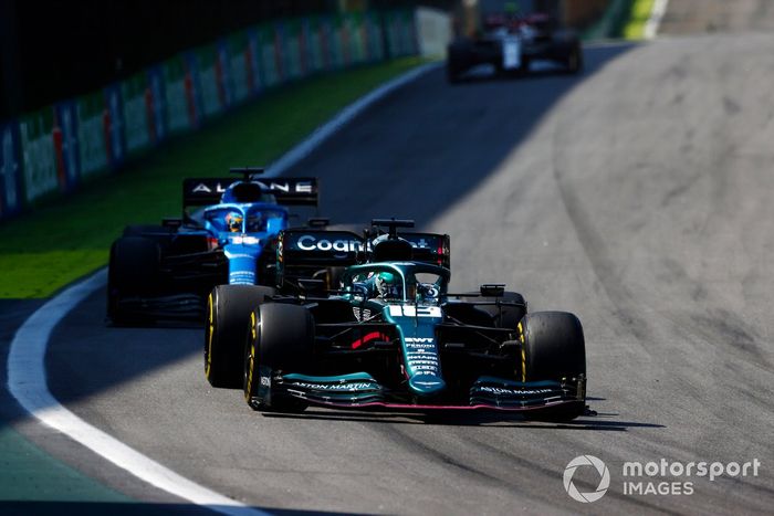 Lance Stroll, Aston Martin AMR21, Fernando Alonso, Alpine A521