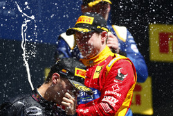 Pierre Gasly, PREMA Racing; Jordan King, Racing Engineering