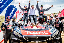 Les vainqueurs, #104 Peugeot: Cyril Despres, David Castera