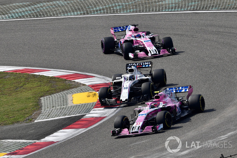 Esteban Ocon, Force India VJM11, Lance Stroll, Williams FW41 and  Sergio Perez, Force India VJM11