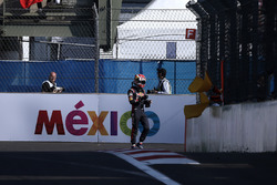 Pierre Gasly, Scuderia Toro Rosso STR12 walks on track after stopping in FP3