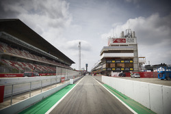 L'entrée des stands