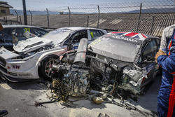 Auto Rob Huff, Sébastien Loeb Racing Volkswagen Golf GTI TCR na de crash
