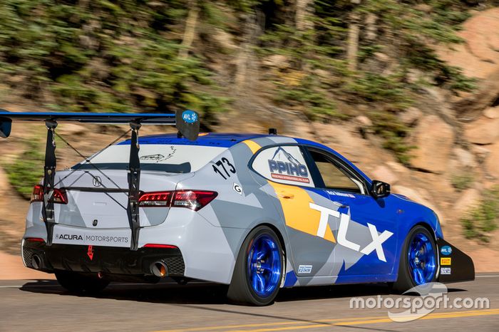 #173 Nick Robinson, Acura TLX A-Spec