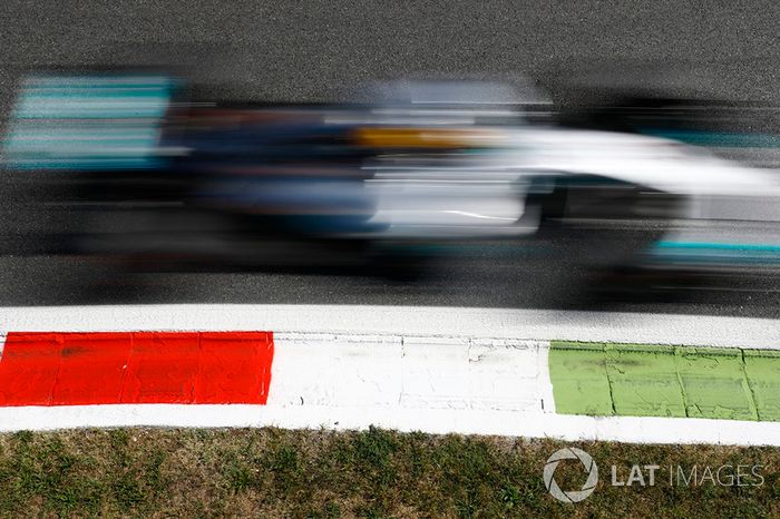  Lewis Hamilton, Mercedes AMG F1 W08 