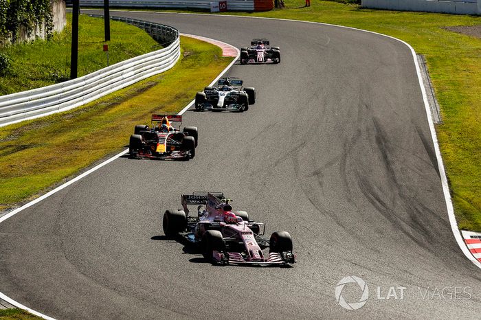 Esteban Ocon, Sahara Force India F1 VJM10, Daniel Ricciardo, Red Bull Racing RB13, Valtteri Bottas, Mercedes AMG F1 W08