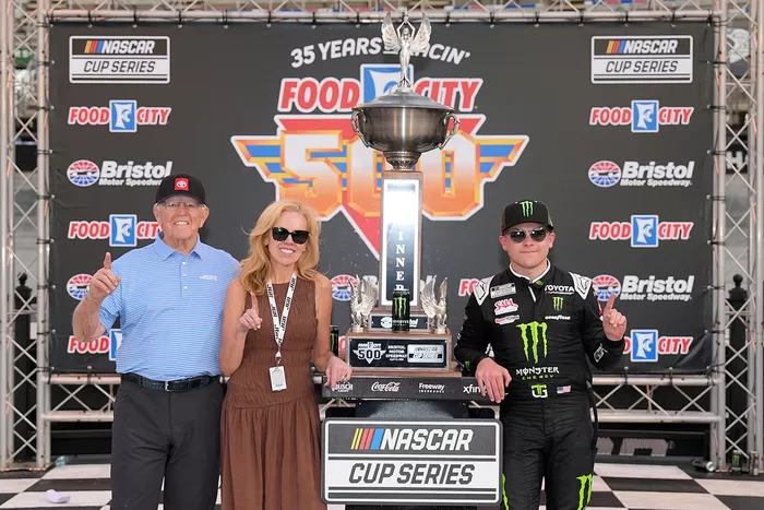 Ty Gibbs, Joe Gibbs Racing celebrates with mother Heather and grandfather Joe Gibbs