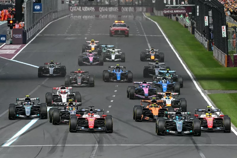 Charles Leclerc, Ferrari, George Russell, Mercedes
