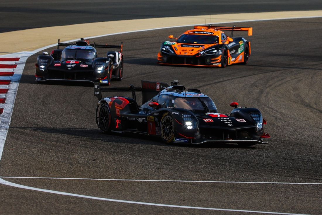 #7 Toyota Gazoo Racing Toyota GR010 - Híbrido: Mike Conway, Kamui Kobayashi, Nyck De Vries