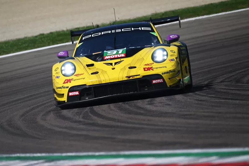 N.º 91: Porsche 911 GT3 R de Manthey Dk Engineering: James Cottingham, Timur Boguslavskiy, Ayhancan Guven