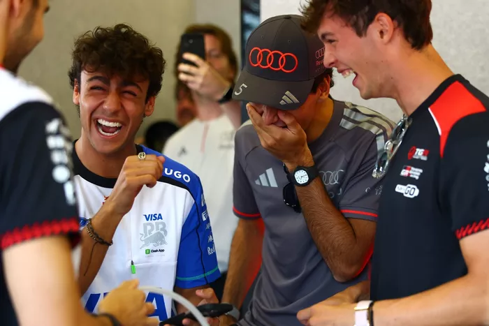 Gabriel Bortoleto, Audi, Oliver Bearman, Haas, Arvid Lindblad, Racing Bulls, Esteban Ocon, Haas