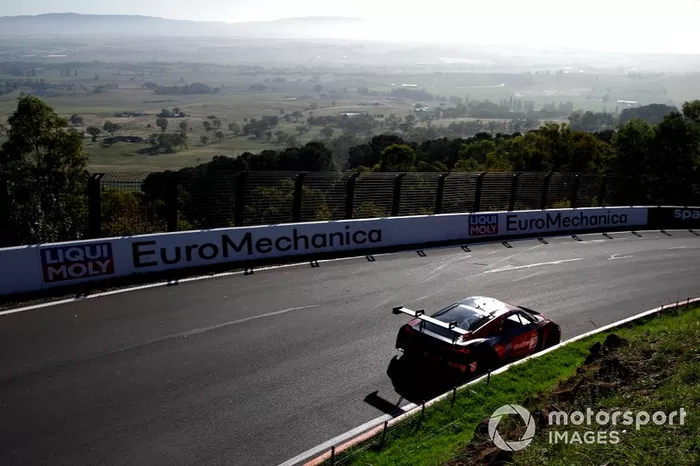 #2 Audi Sport Team Valvoline Audi R8 LMS: Christopher Mies, Christopher Haase, Markus Winkelhock