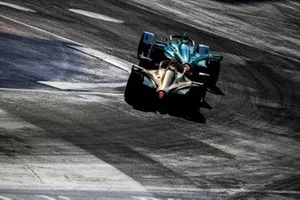 Oliver Turvey, NIO Formula E Team, NIO Sport 004 en Jean-Eric Vergne, DS TECHEETAH, DS E-Tense FE19 