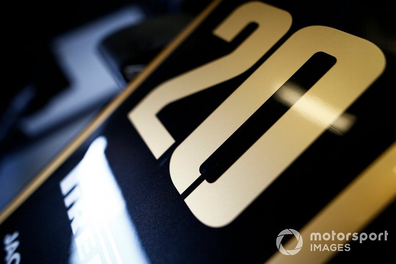 Haas VF-19 nose