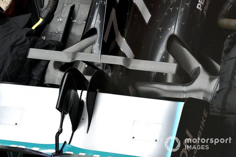 Mercedes AMG F1 W10 detalle trasero