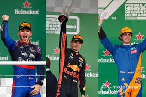 Podio: Pierre Gasly, Toro Rosso, 2ª posición, Max Verstappen, Red Bull Racing, 1ª posición, y Carlos Sainz Jr, McLaren, 3ª posición
