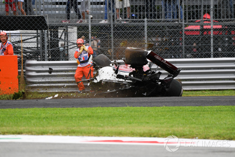 Marcus Ericsson, Sauber C37 crash