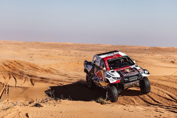 #200 Toyota Gazoo Racing Toyota: Nasser Al-Attiyah, Mathieu Baumel