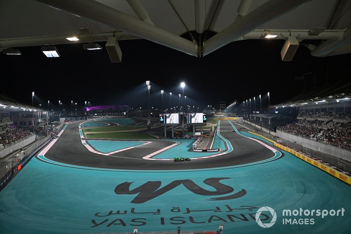 Zhou Guanyu, Stake F1 Team KICK Sauber C44