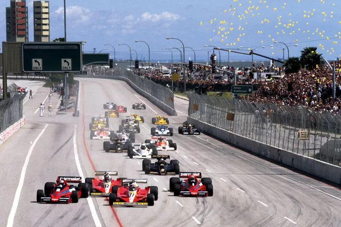 John Watson, Brabham BT46, Gilles Villeneuve, Ferrari 312T3, Carlos Reutemann, Ferrari 312T3 y su compañero de equipo Niki Lauda, Brabham BT46