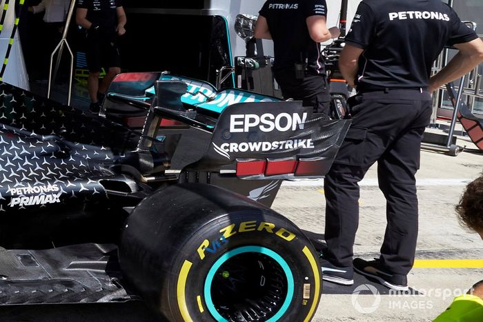 Detalle del alerón trasero del Mercedes F1 W11