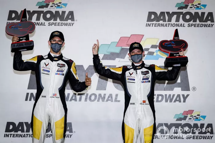 #3 Corvette Racing Corvette C8.R, GTLM: Antonio Garcia, Jordan Taylor, podio